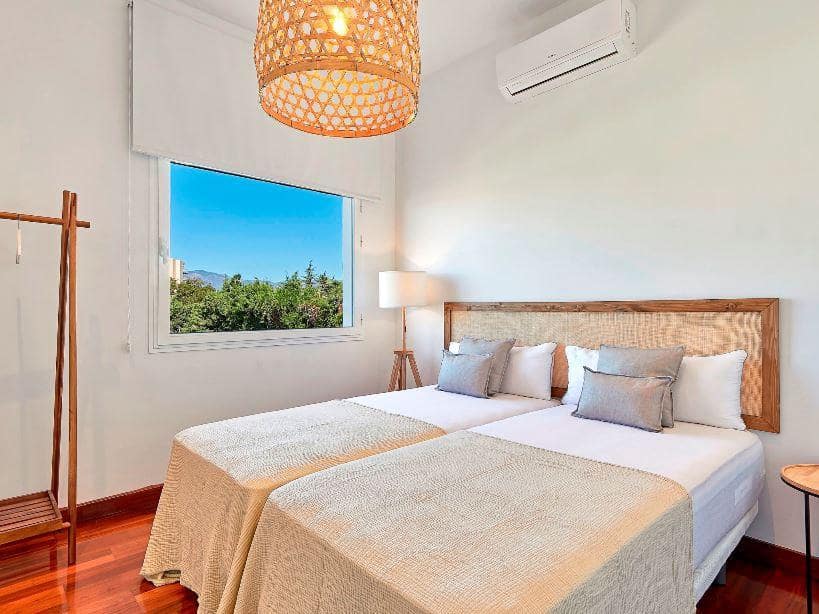 6 camera da letto Villa da affitare come casa vacanza in New Golden Mile con piscina garage - 3.460 € (Rif: 8217187)