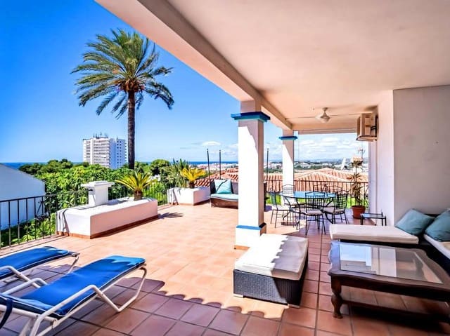   4 soveværelse   ferieVilla i Nueva Andalucia, Marbella med   swimmingpool  garage  - € 2.100 (Ref: 8217192)