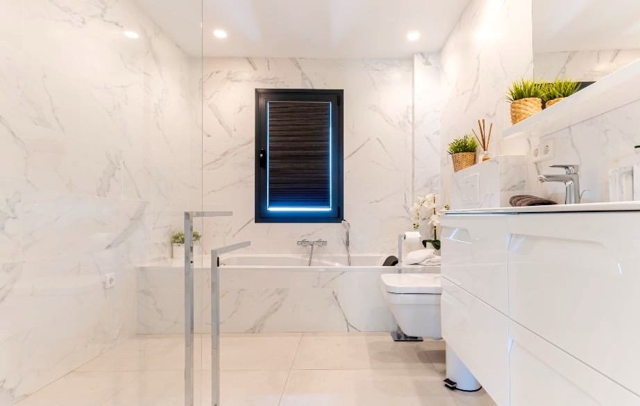 5 slaapkamer Villa voor vakantieverhuur in Marbella met zwembad garage - € 3.445 (Ref: 8217196)