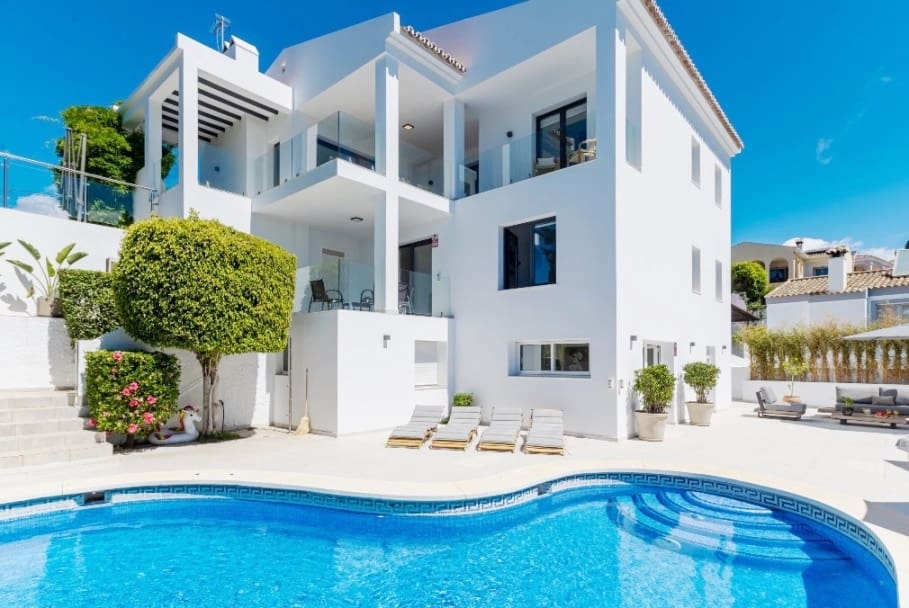 5 slaapkamer Villa voor vakantieverhuur in Marbella met zwembad garage - € 3.445 (Ref: 8217196)