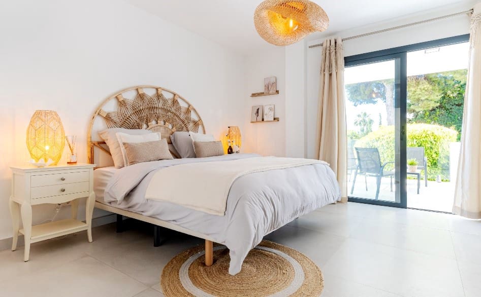 5 slaapkamer Villa voor vakantieverhuur in Marbella met zwembad garage - € 3.445 (Ref: 8217196)