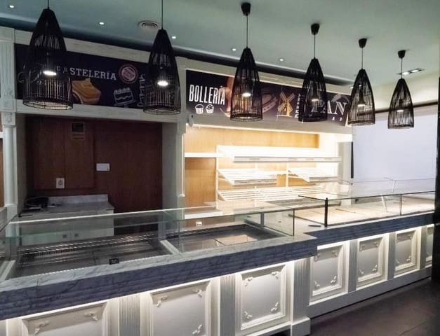 Comercial para venda em Fuengirola - 298 000 € (Ref: 9234889)