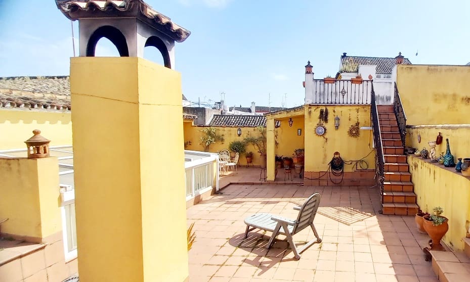 6 soveværelse Rækkehus til salg i Cordoba by - € 650.000 (Ref: 9234891)