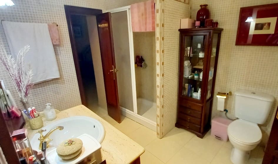 6 soveværelse Rækkehus til salg i Cordoba by - € 650.000 (Ref: 9234891)