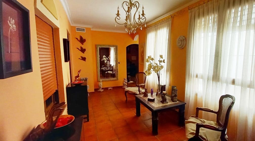 6 soveværelse Rækkehus til salg i Cordoba by - € 650.000 (Ref: 9234891)