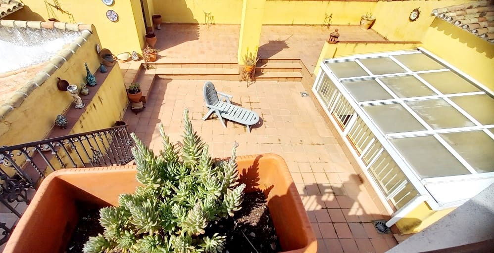 6 soveværelse Rækkehus til salg i Cordoba by - € 650.000 (Ref: 9234891)