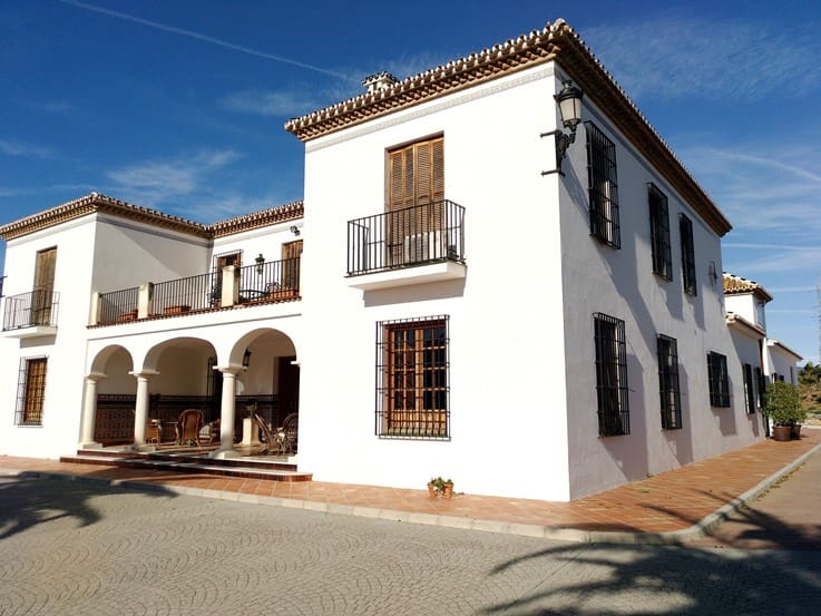 Chalet de 12 habitaciones en Málaga ciudad en venta con piscina garaje - 5.500.000 € (Ref: 9234901)