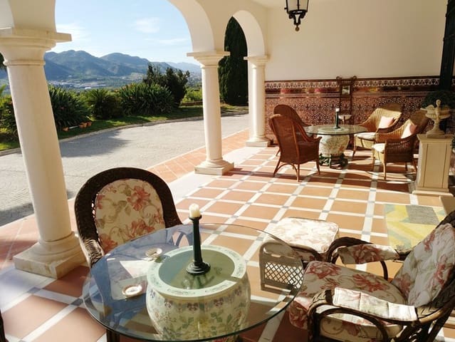 Chalet de 12 habitaciones en Málaga ciudad en venta con piscina garaje - 5.500.000 € (Ref: 9234901)