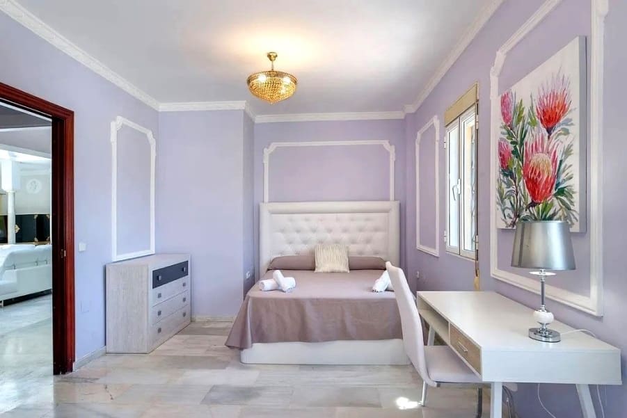 10 bedroom Villa for sale in Marbella with pool garage - € 1,880,000 (Ref: 9234969)