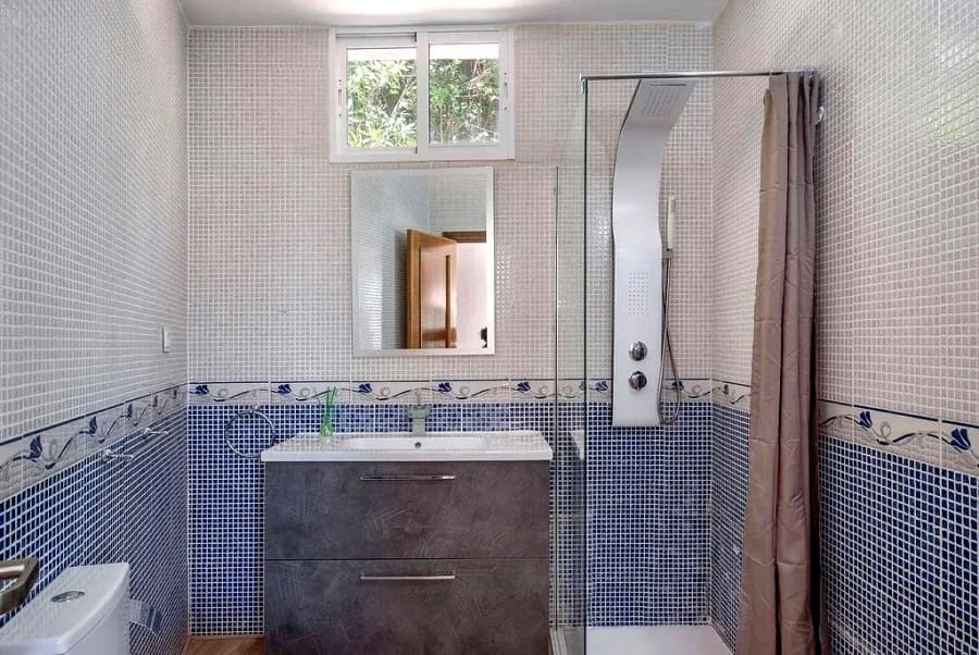 10 bedroom Villa for sale in Marbella with pool garage - € 1,880,000 (Ref: 9234969)