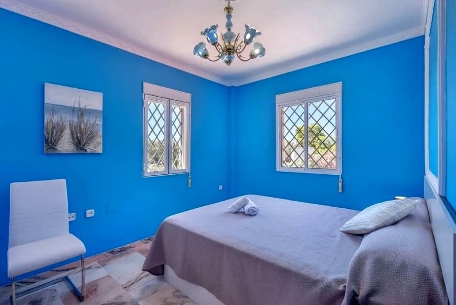 10 bedroom Villa for sale in Marbella with pool garage - € 1,880,000 (Ref: 9234969)