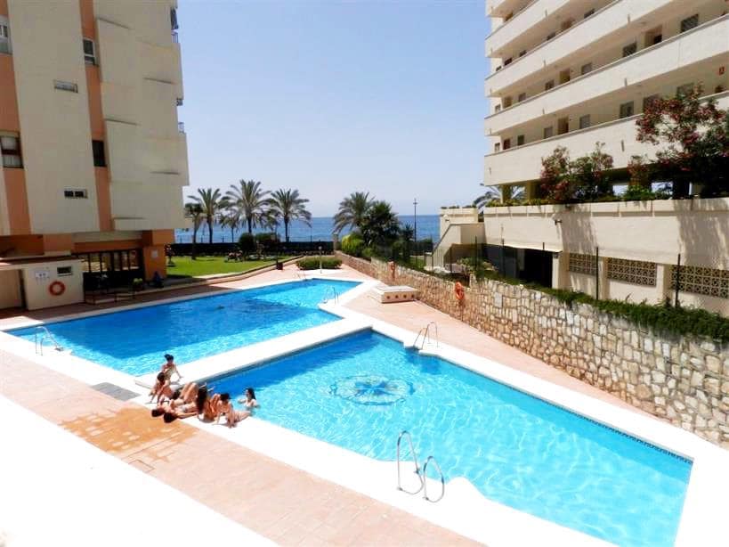 Apartamento de 2 habitaciones en Marbella en venta con piscina garaje - 650.000 € (Ref: 9235206)