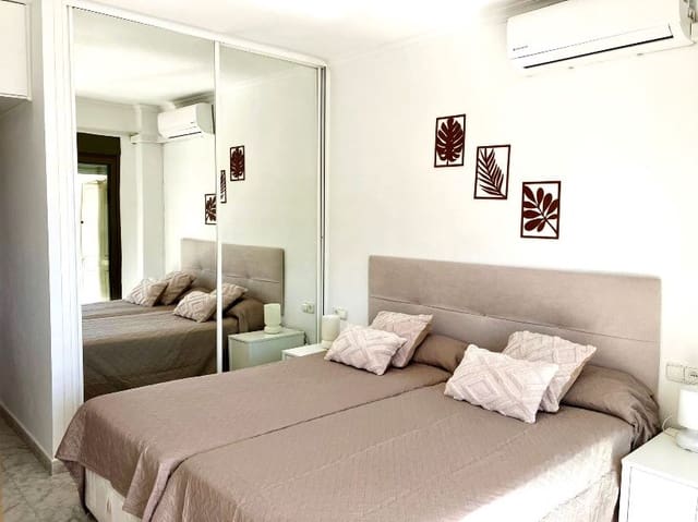 2 bedroom Apartment for sale in Marbella with pool garage - € 650,000 (Ref: 9235206)