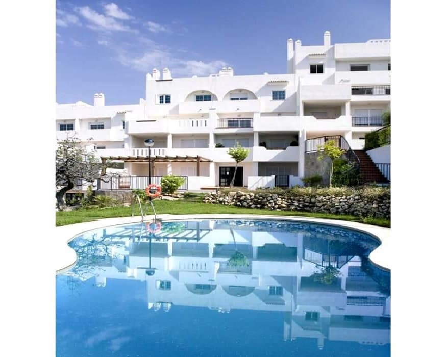 2 bedroom Apartment for sale in Marbella with pool - € 540,000 (Ref: 9235207)