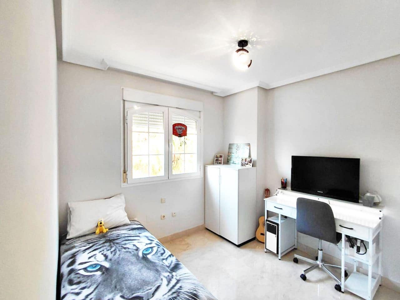 2 bedroom Apartment for sale in Marbella with pool - € 540,000 (Ref: 9235207)