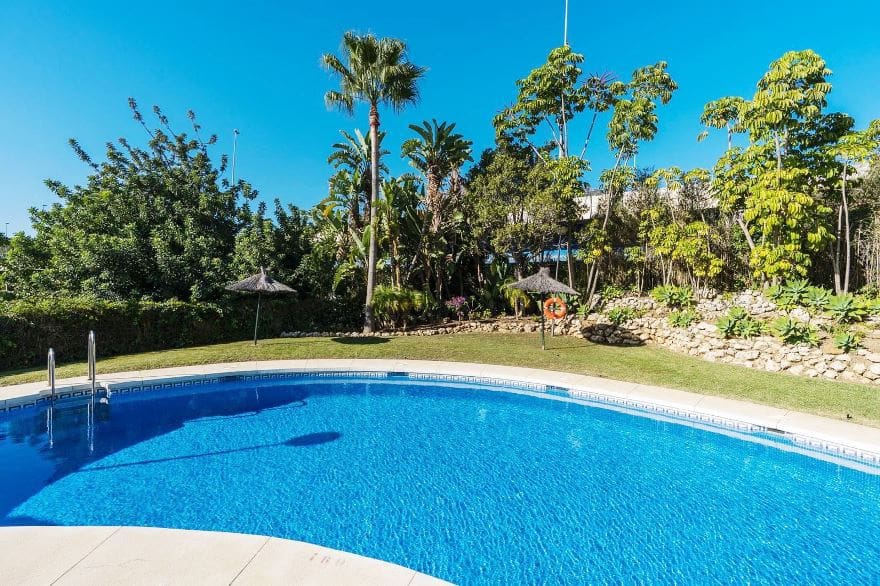2 bedroom Apartment for sale in Marbella with pool - € 540,000 (Ref: 9235207)