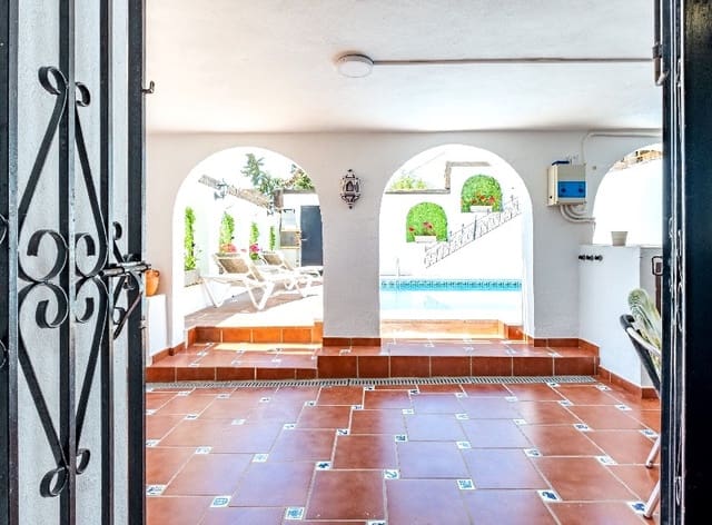 5 camera da letto Villa in vendita in Chilches, Vélez-Málaga con piscina - 480.000 € (Rif: 9360189)