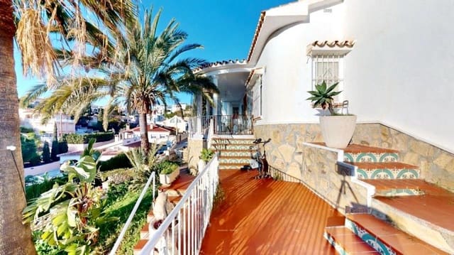 4 soverom Villa til salgs i Benajarafe, Vélez-Málaga med svømmebasseng garasje - € 670 000 (Ref: 9418751)