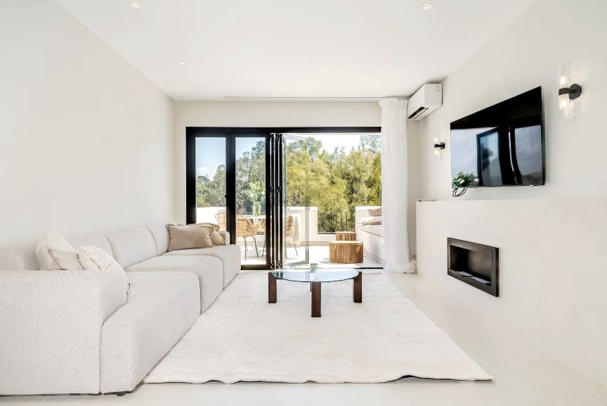 3 bedroom Apartment for sale in Benahavis with pool - € 599,000 (Ref: 9418752)