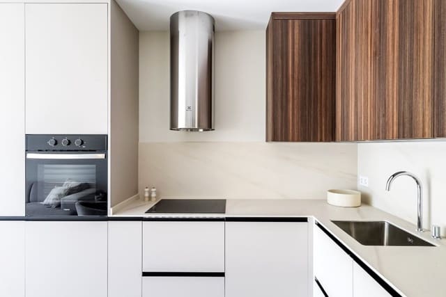 3 bedroom Apartment for sale in Benahavís with pool - € 599,000 (Ref: 9418752)