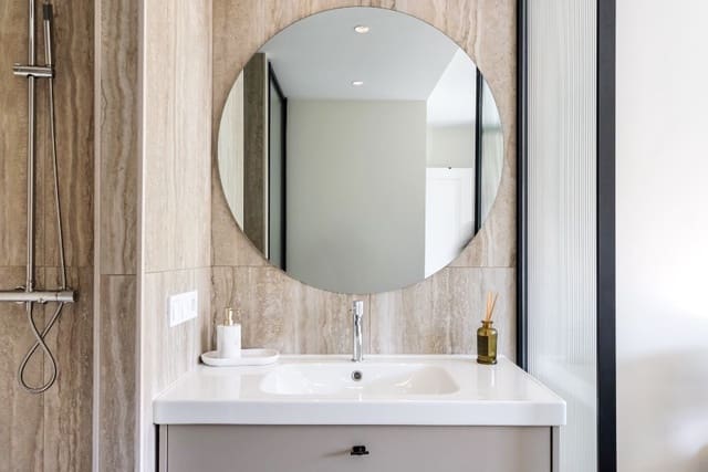 3 bedroom Apartment for sale in Benahavís with pool - € 599,000 (Ref: 9418752)