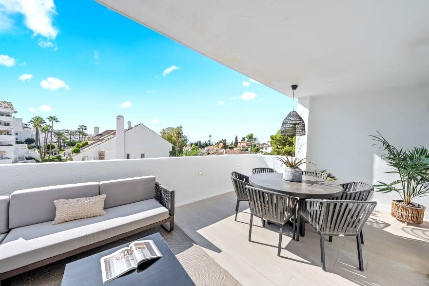 3 bedroom Apartment for sale in Marbella with pool garage - € 680,000 (Ref: 9418753)