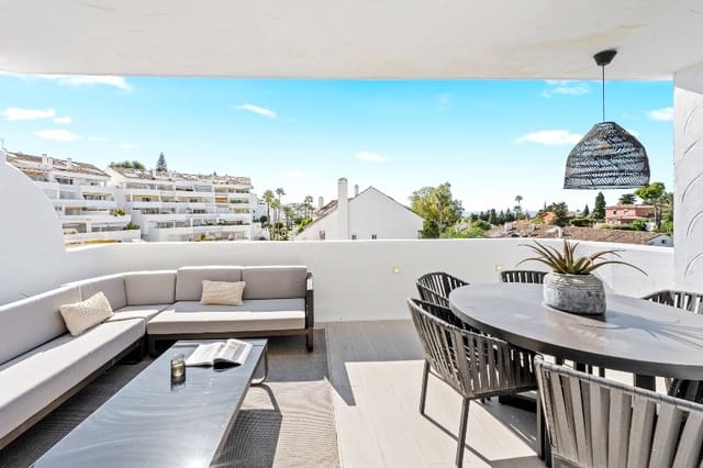 3 bedroom Apartment for sale in Marbella with pool garage - € 680,000 (Ref: 9418753)