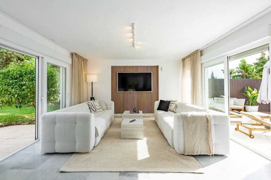 3 bedroom Villa for sale in Marbella with pool garage - € 999,000 (Ref: 9418754)