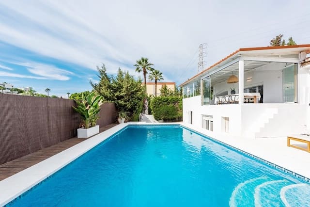 Chalet de 3 habitaciones en Marbella en venta con piscina garaje - 999.000 € (Ref: 9418754)