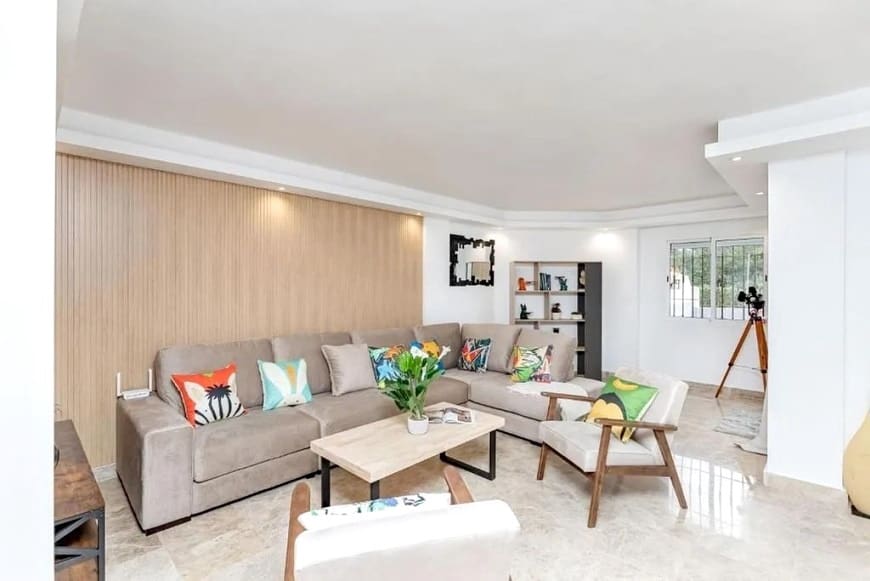 4 slaapkamer Rijtjeshuis te koop in Marbella met zwembad - € 699.000 (Ref: 9421644)