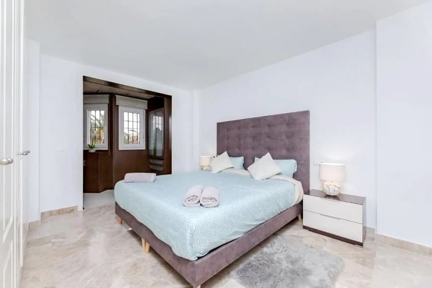 4 slaapkamer Rijtjeshuis te koop in Marbella met zwembad - € 699.000 (Ref: 9421644)