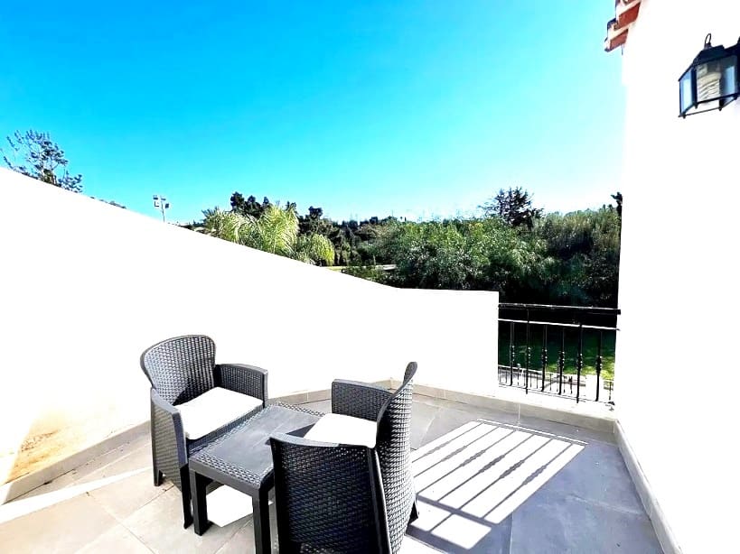 4 slaapkamer Rijtjeshuis te koop in Marbella met zwembad - € 699.000 (Ref: 9421644)
