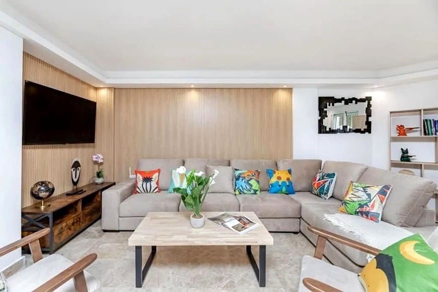 4 slaapkamer Rijtjeshuis te koop in Marbella met zwembad - € 699.000 (Ref: 9421644)