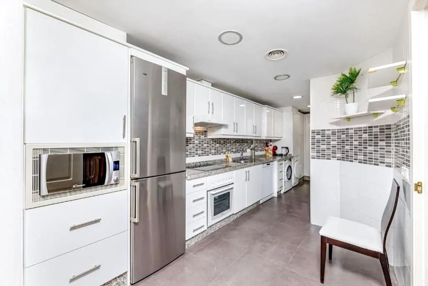 4 slaapkamer Rijtjeshuis te koop in Marbella met zwembad - € 699.000 (Ref: 9421644)