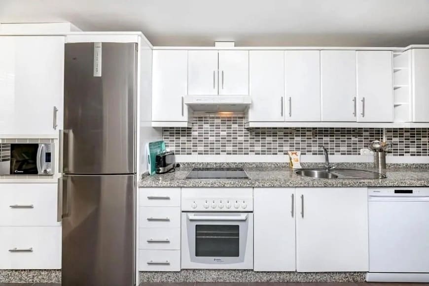 4 slaapkamer Rijtjeshuis te koop in Marbella met zwembad - € 699.000 (Ref: 9421644)