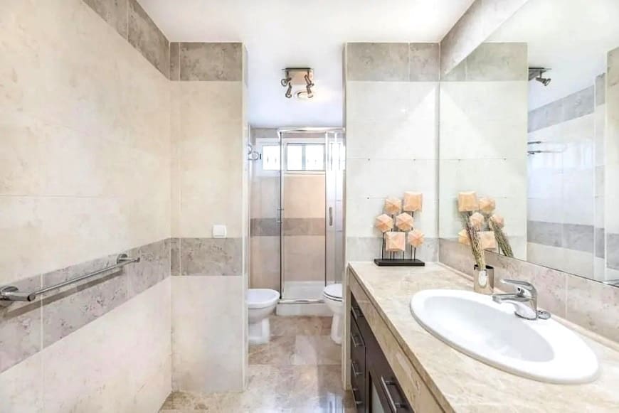 4 slaapkamer Rijtjeshuis te koop in Marbella met zwembad - € 699.000 (Ref: 9421644)