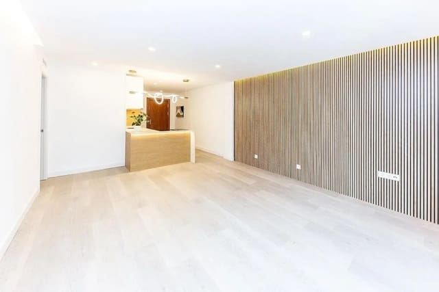 3 sypialnia Apartament przy plaży na sprzedaż w Fuengirola z garażem - 410 000 € (Ref: 9474429)