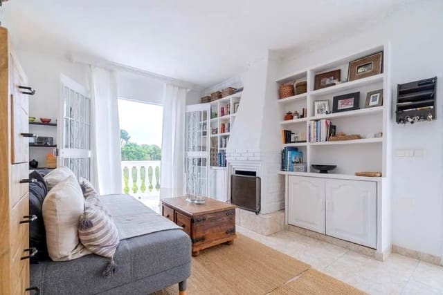 4 soveværelse Villa til salg i Benalmádena med swimmingpool garage - € 635.000 (Ref: 9474431)