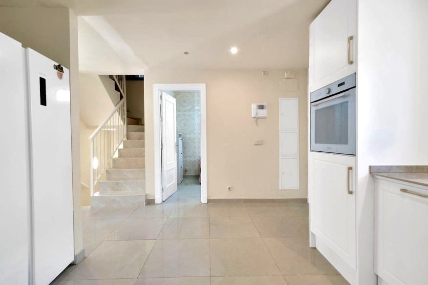 4 bedroom Terraced Villa for sale in Estepona with pool garage - € 649,000 (Ref: 9474437)