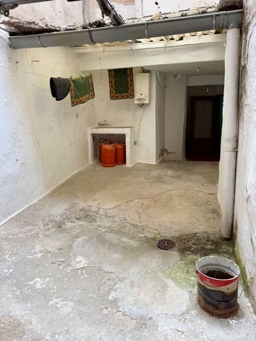 4 soveværelse Byhus til salg i Biar med garage - € 160.000 (Ref: 10025094)