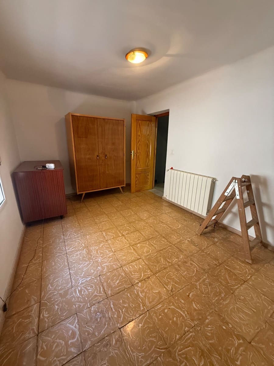 5 sovrum Hus till salu i Onil med garage - 120 000 € (Ref: 10029086)