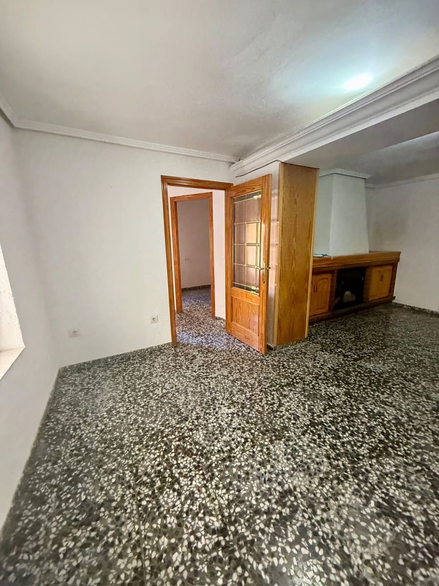 5 sovrum Hus till salu i Onil med garage - 120 000 € (Ref: 10029086)