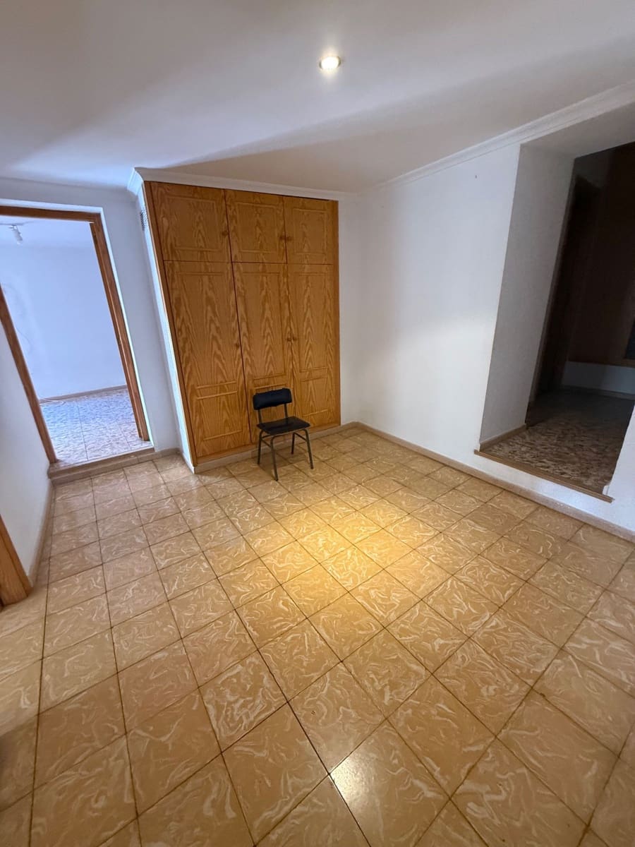 5 sovrum Hus till salu i Onil med garage - 120 000 € (Ref: 10029086)