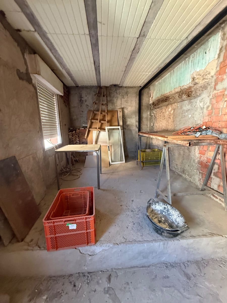5 sovrum Hus till salu i Onil med garage - 120 000 € (Ref: 10029086)