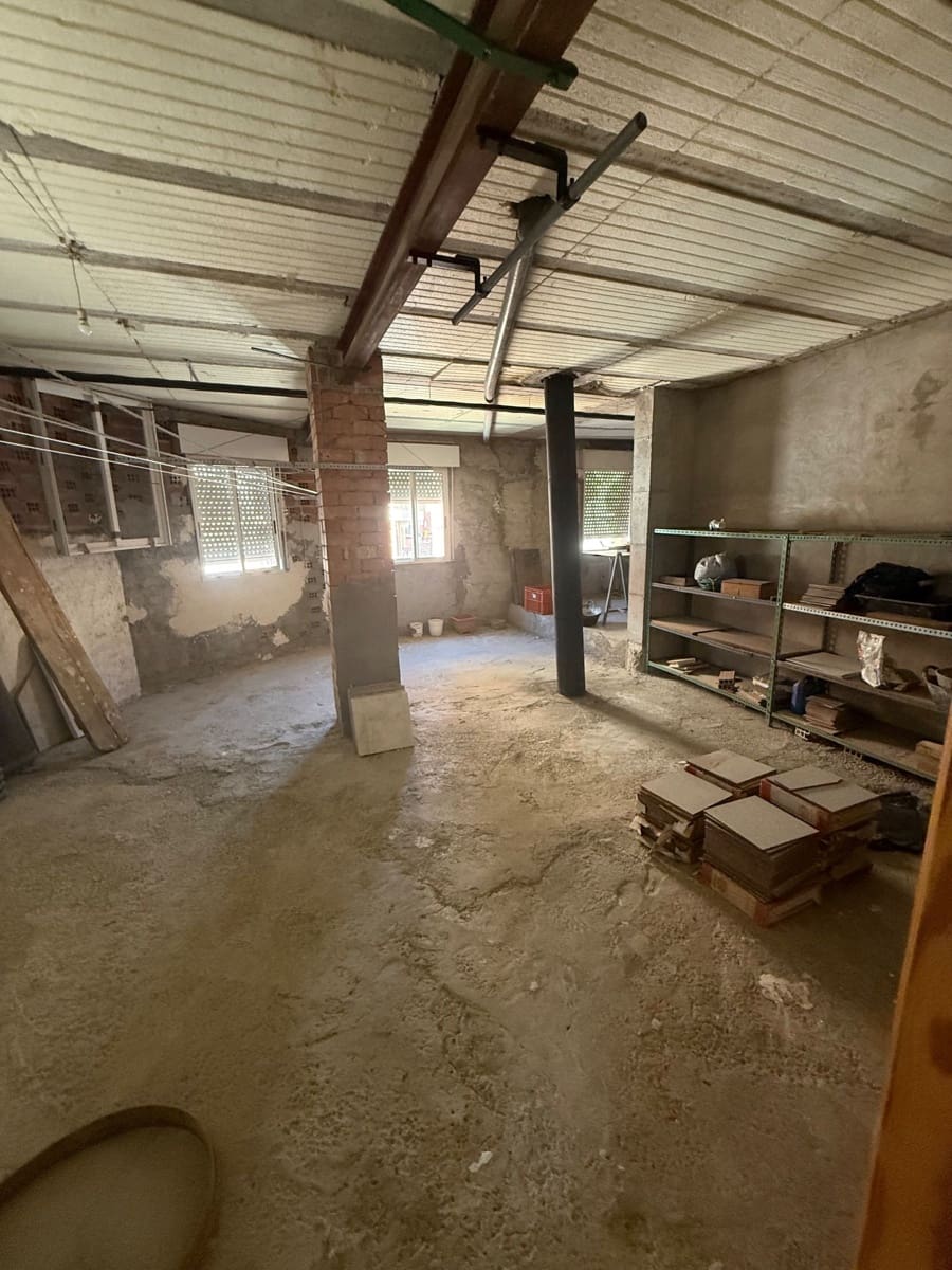5 sovrum Hus till salu i Onil med garage - 120 000 € (Ref: 10029086)