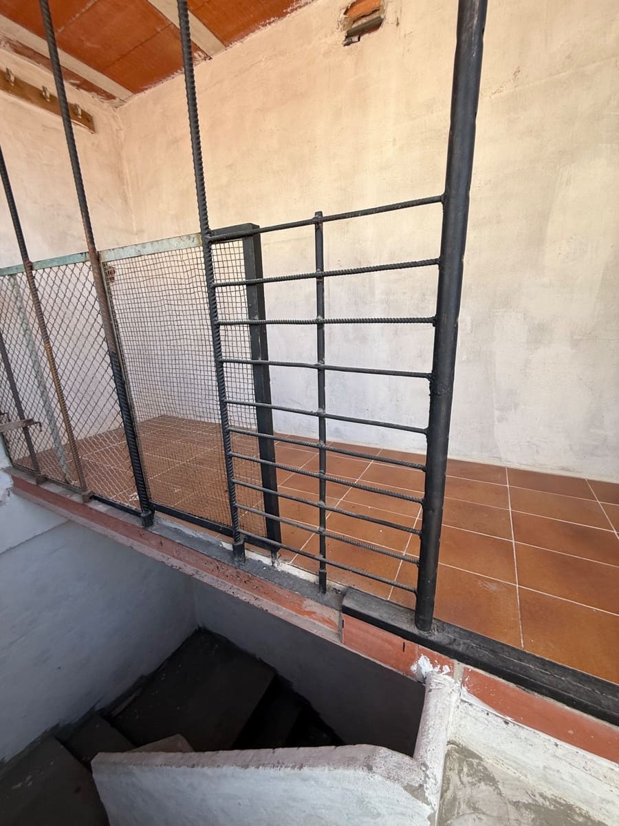 5 sovrum Hus till salu i Onil med garage - 120 000 € (Ref: 10029086)