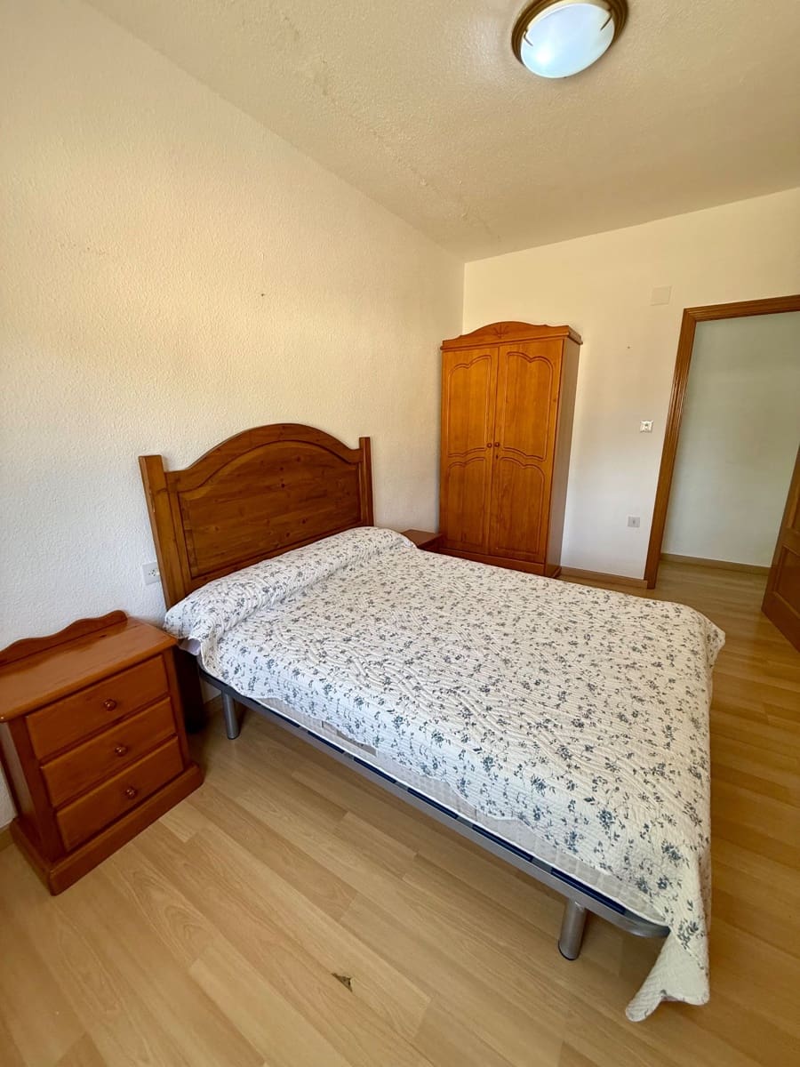 4 Zimmer Villa zu verkaufen in Villena mit Pool Garage - 210.000 € (Ref: 10033471)