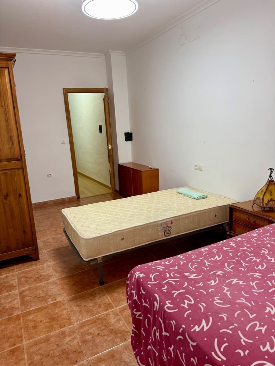 4 Zimmer Villa zu verkaufen in Villena mit Pool Garage - 210.000 € (Ref: 10033471)