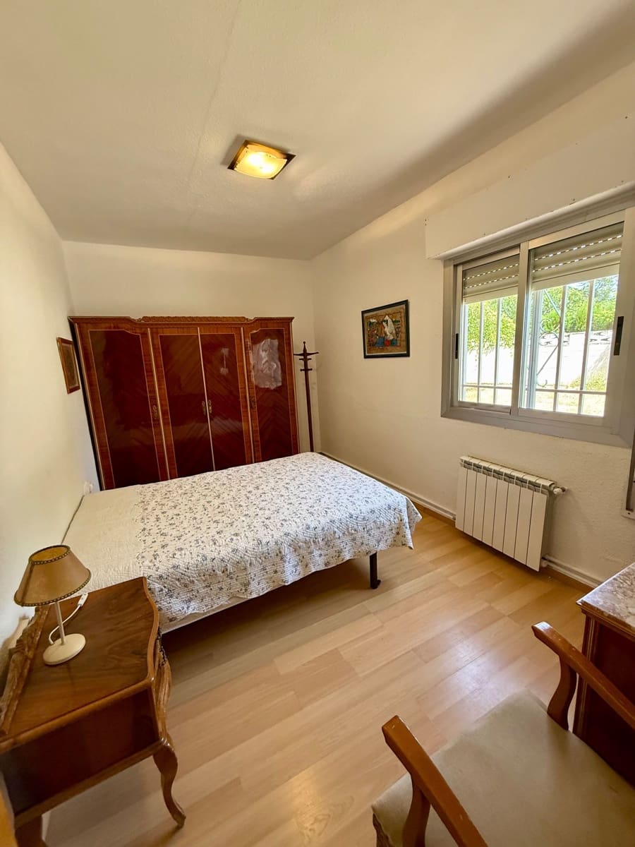 4 Zimmer Villa zu verkaufen in Villena mit Pool Garage - 210.000 € (Ref: 10033471)