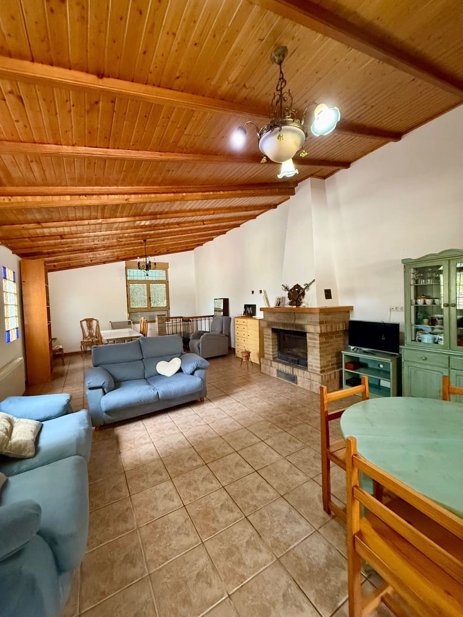 4 Zimmer Villa zu verkaufen in Villena mit Pool Garage - 210.000 € (Ref: 10033471)